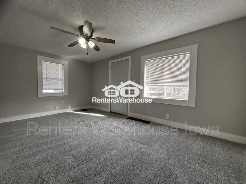 2802 Se 8th Ct - Photo 4 of 10
