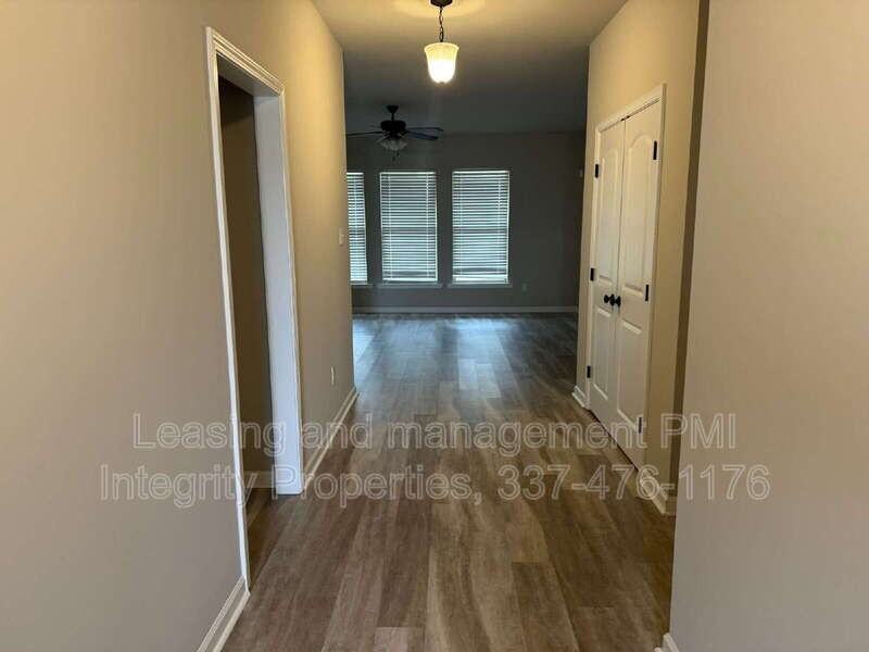 201 Saint Caillin St - Photo 6 of 21