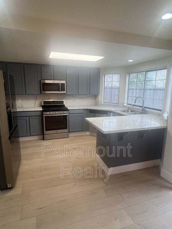 1547 Chihong Dr - Photo 7 of 28