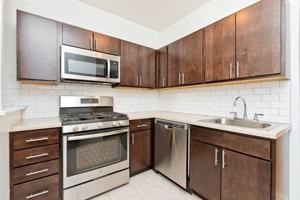 featured image of 5338 N Kenmore Ave Apt 1e