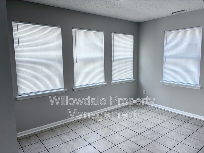 4229 Palafox Ct - Photo 6 of 19