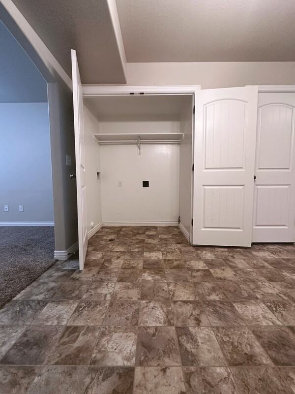 465 Nw #B - Photo 6 of 13