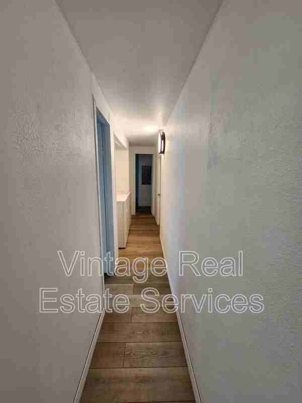 114 Hillside Dr - Photo 7 of 13
