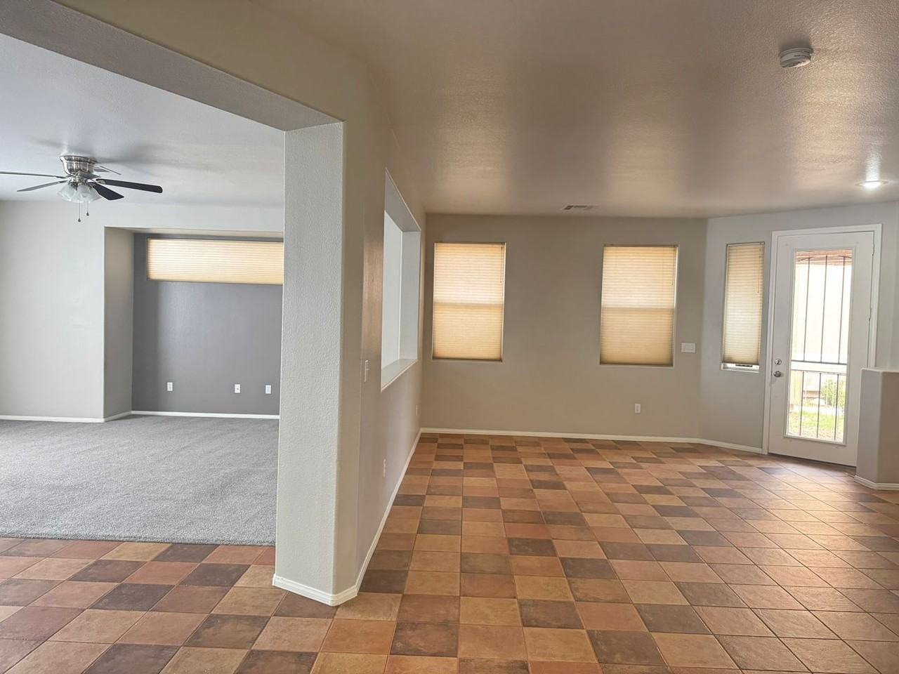 6735 Gold Yarrow St - Photo 7 of 33