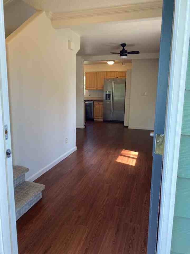 524 Nw Fargo St - Photo 4 of 29