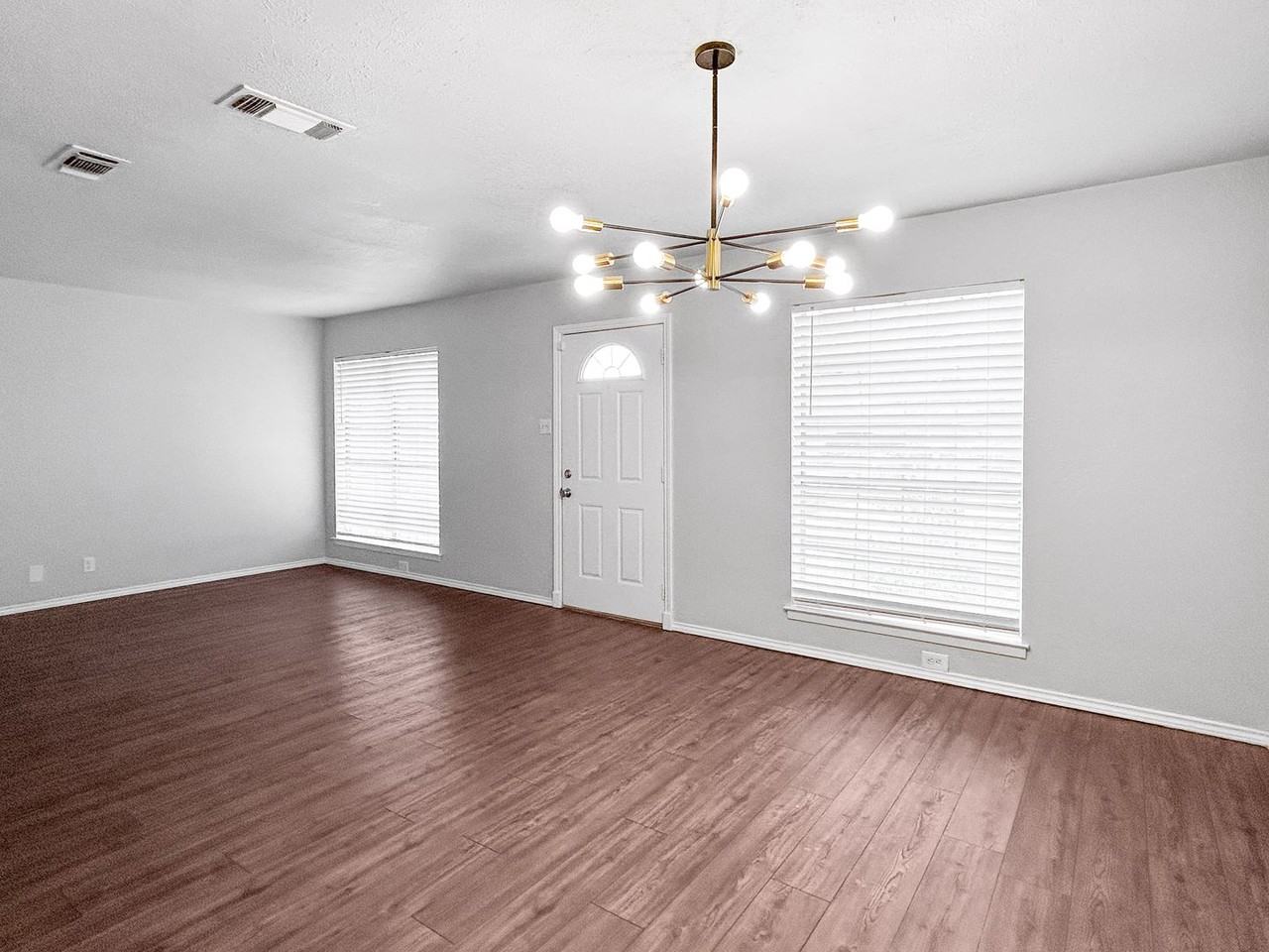 9018 Chaminade Dr - Photo 3 of 21