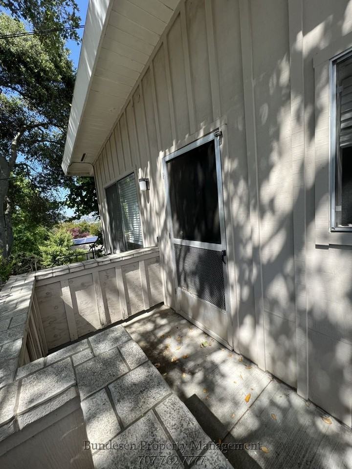 117 Sunny Hill Dr - Photo 2 of 10