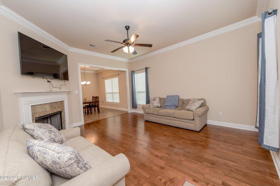 106 Kohen Luke Dr - Photo 2 of 14