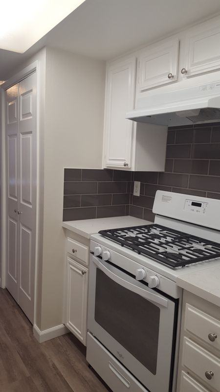 2603 Sextant Ave - Photo 4 of 9