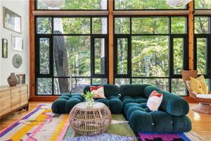 featured image of 515 Claire Dr Ne