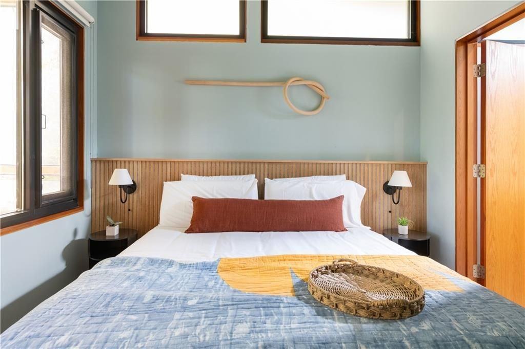 515 Claire Dr Ne - Photo 2 of 50