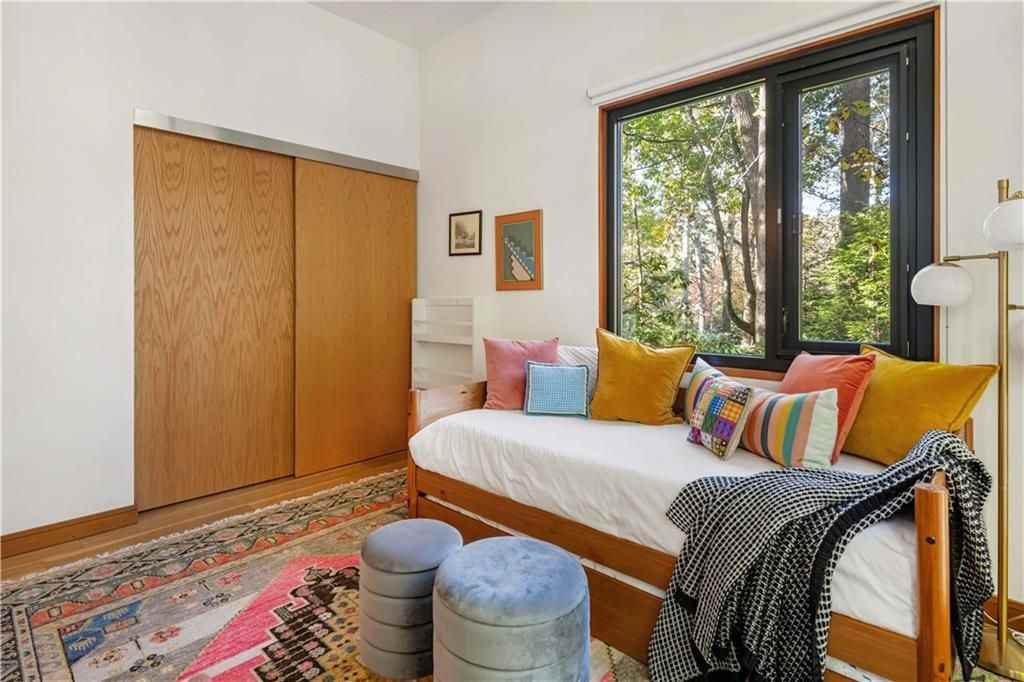 515 Claire Dr Ne - Photo 3 of 50