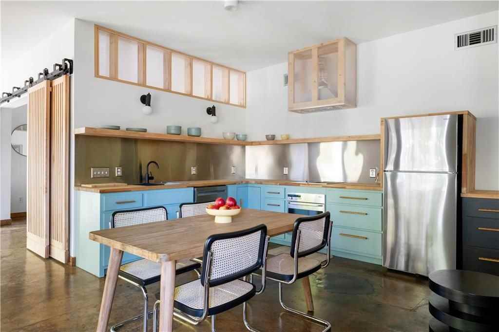 515 Claire Dr Ne - Photo 4 of 50