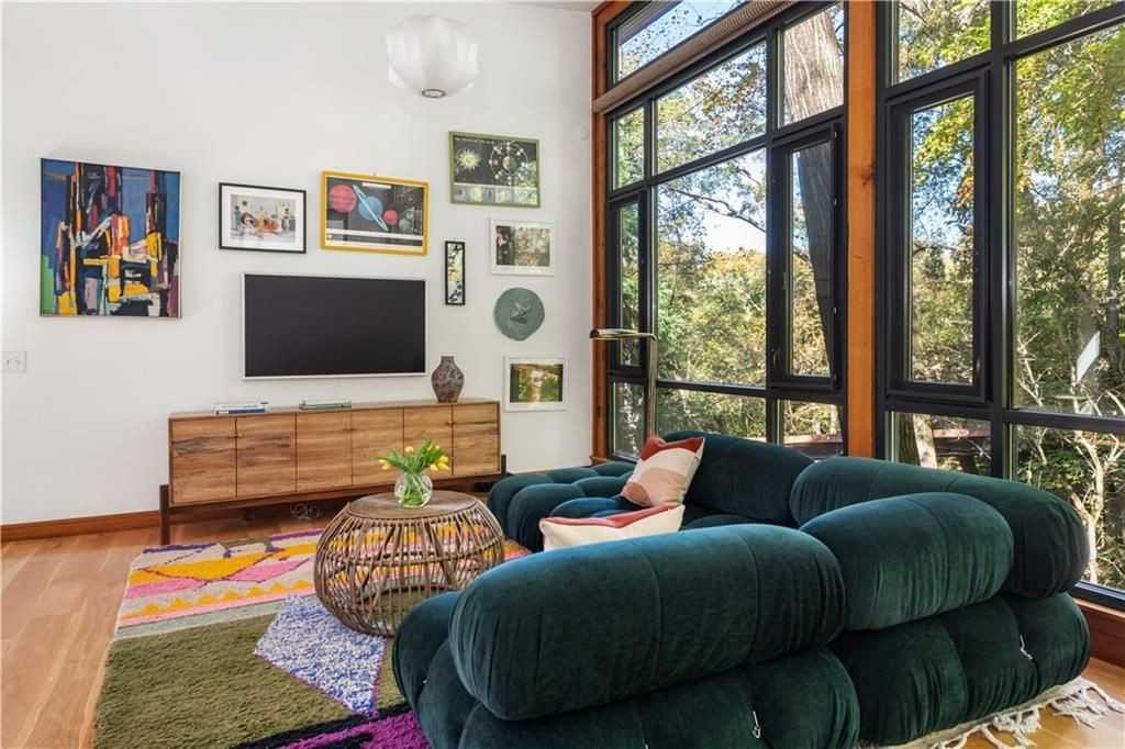 515 Claire Dr Ne - Photo 7 of 50