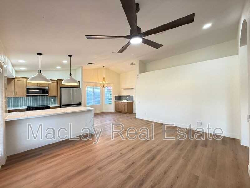 1720 W Highland St - Photo 3 of 26