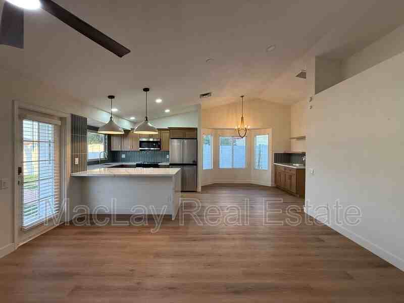 1720 W Highland St - Photo 6 of 26