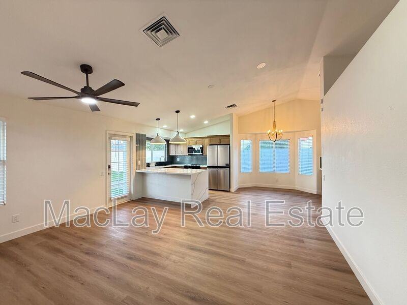 1720 W Highland St - Photo 7 of 26