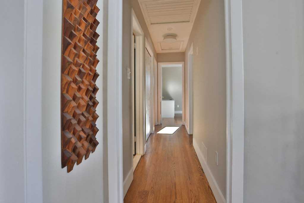 8518 Forest St - Photo 4 of 50