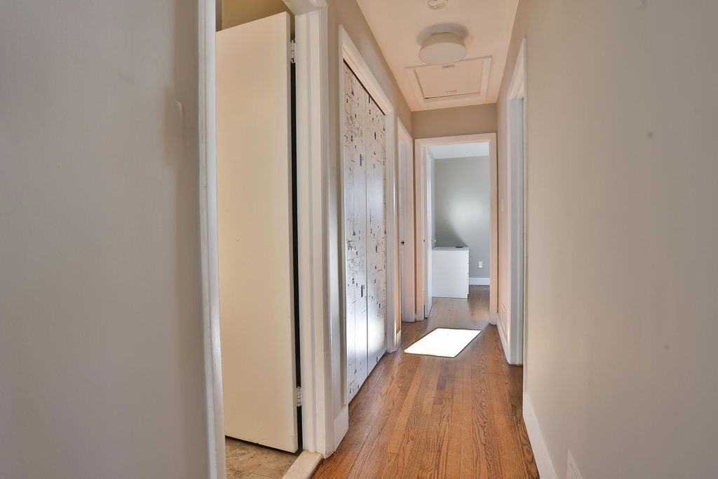 8518 Forest St - Photo 5 of 50