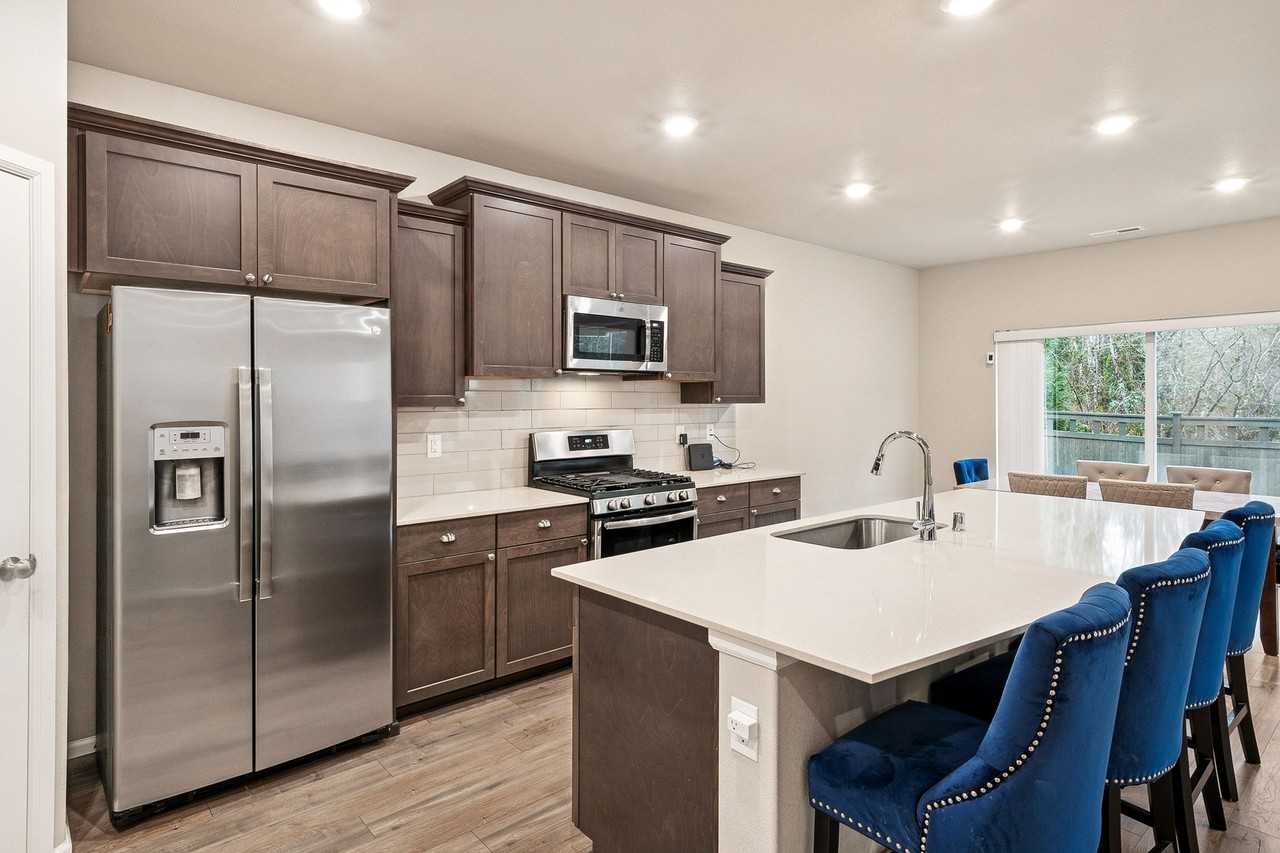 32682 Stuart Ave Se - Photo 3 of 18