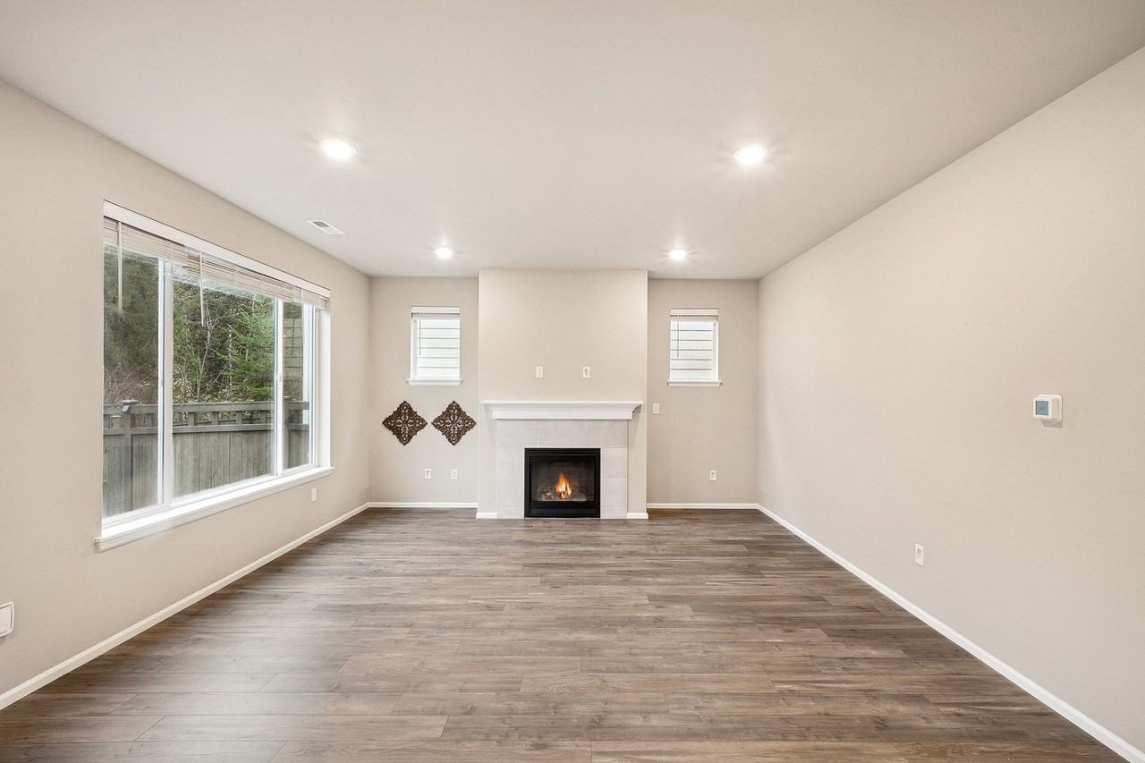 32682 Stuart Ave Se - Photo 6 of 18