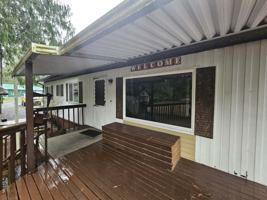 featured image of 41 E Pickering Pl