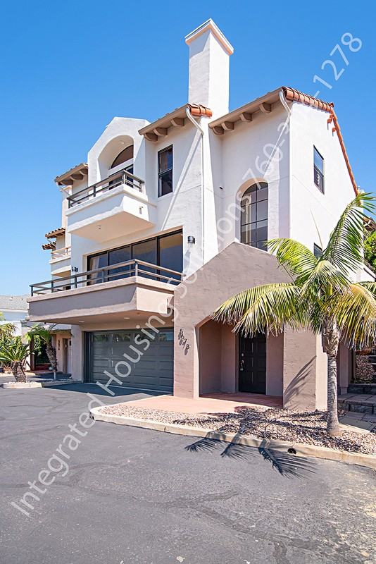 567 Hygeia Ave #B - Photo 4 of 10