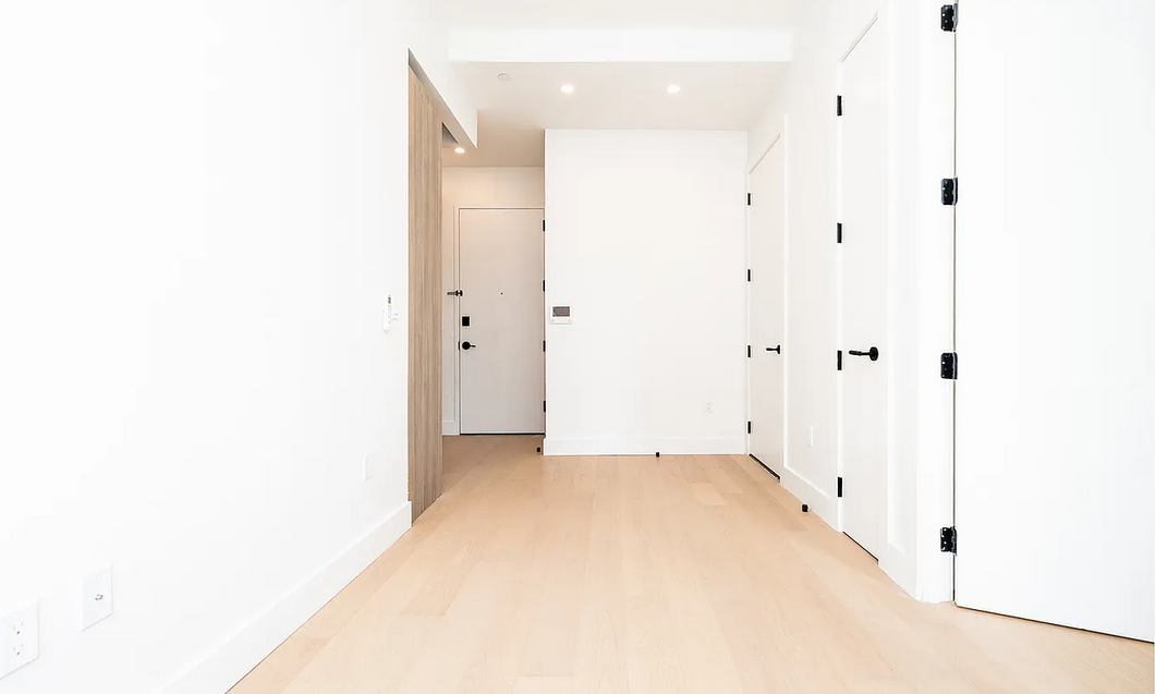 8337 Saint James Ave - Photo 3 of 5