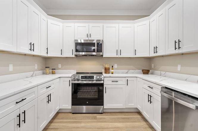 20920 18th Ave - Photo 4 of 10