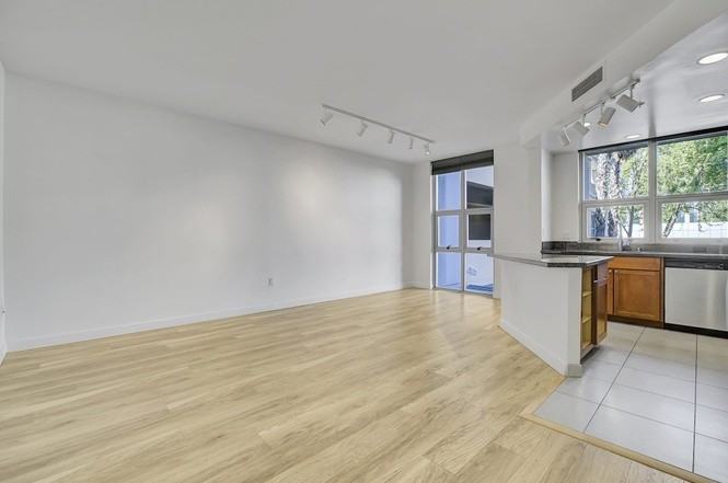 175 W Saint James St - Photo 5 of 12