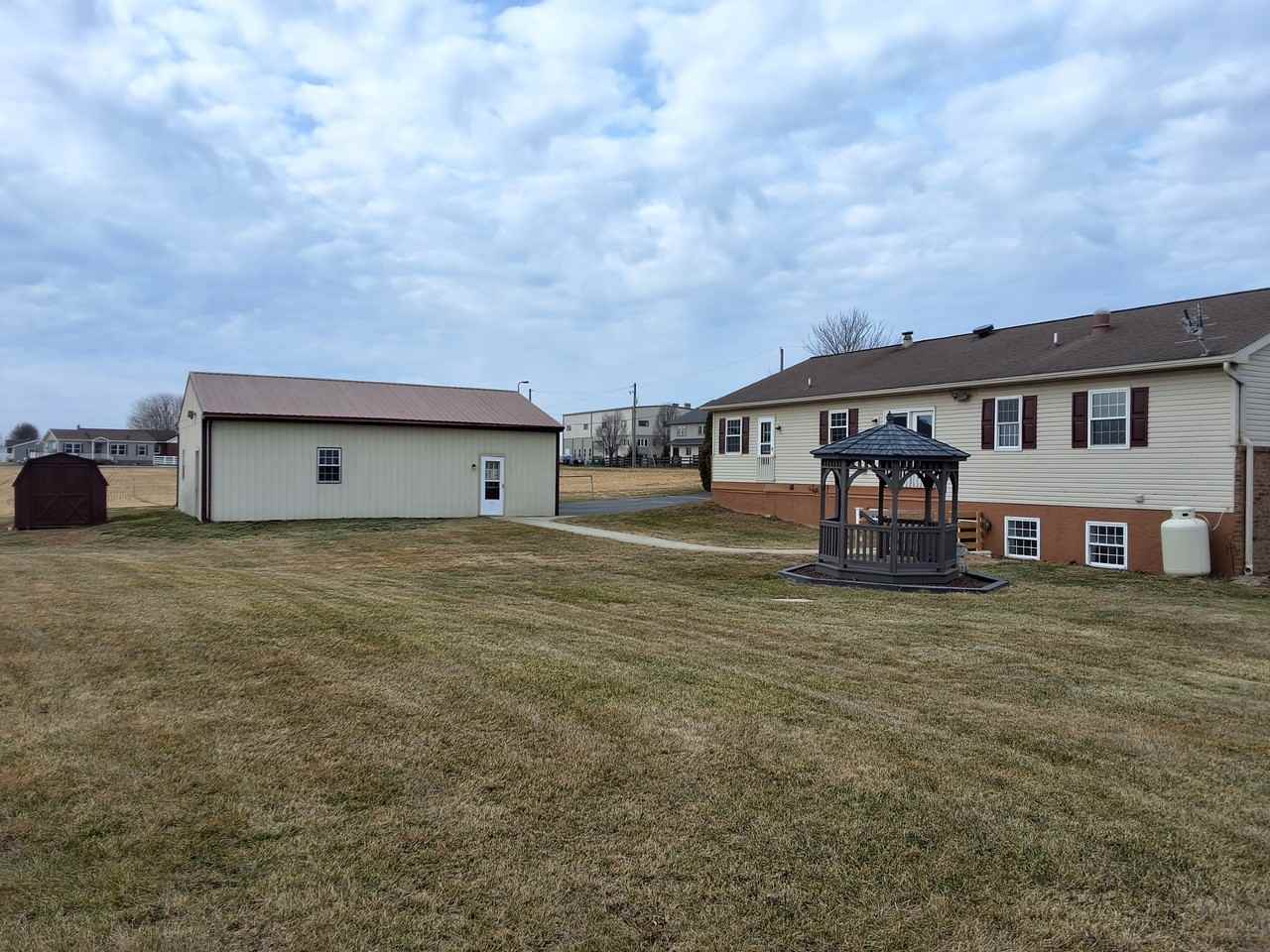 3532 Scenic Rd - Photo 2 of 26