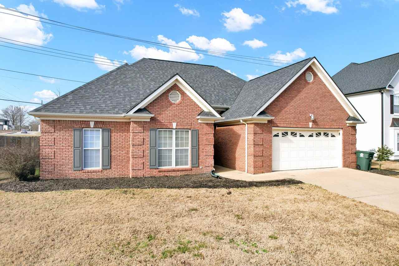 1907 Igou Place Dr - Photo 3 of 37