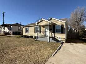 3121 N Lindsay Ave - Photo 1 of 1