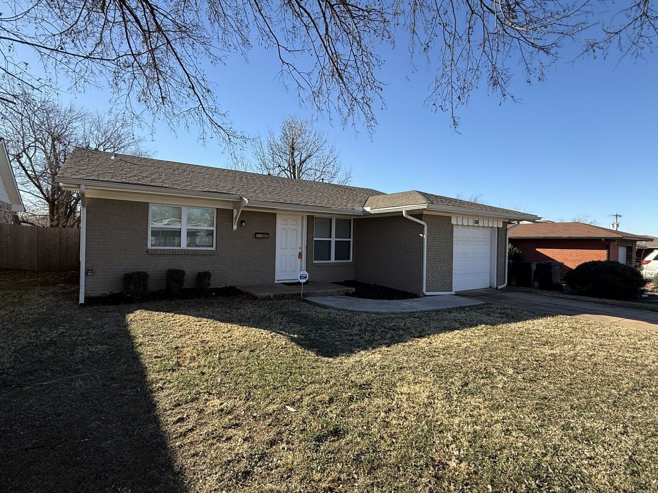 424 Nw 83rd St - Photo 2 of 15