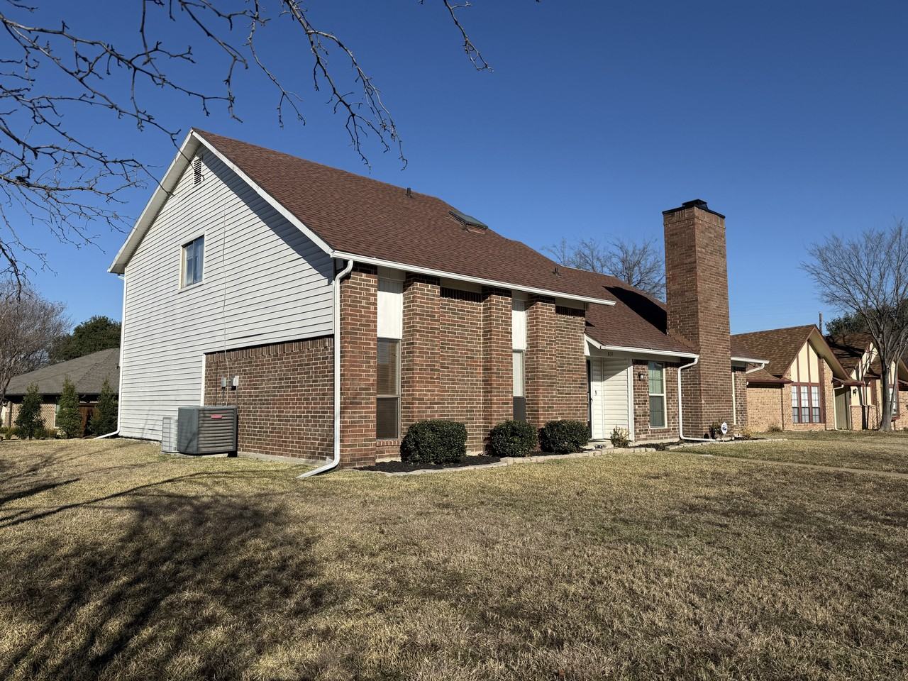 831 Courtland Pl - Photo 2 of 31