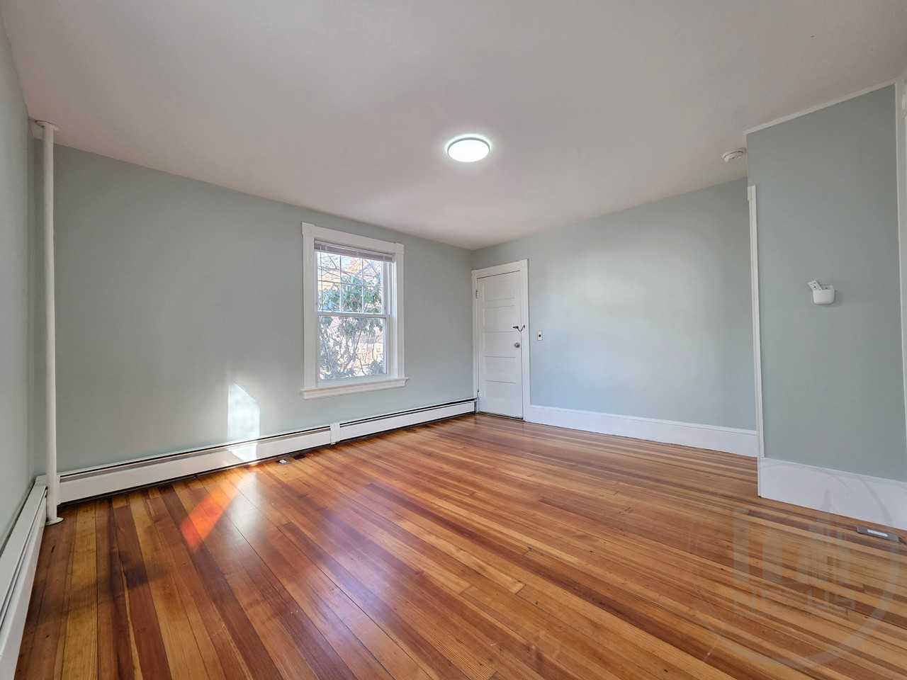 408 Winter St - Photo 6 of 10