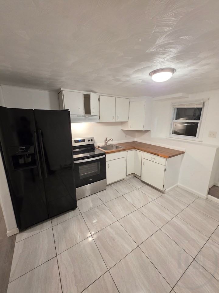 73-75 Newell St - Photo 3 of 7