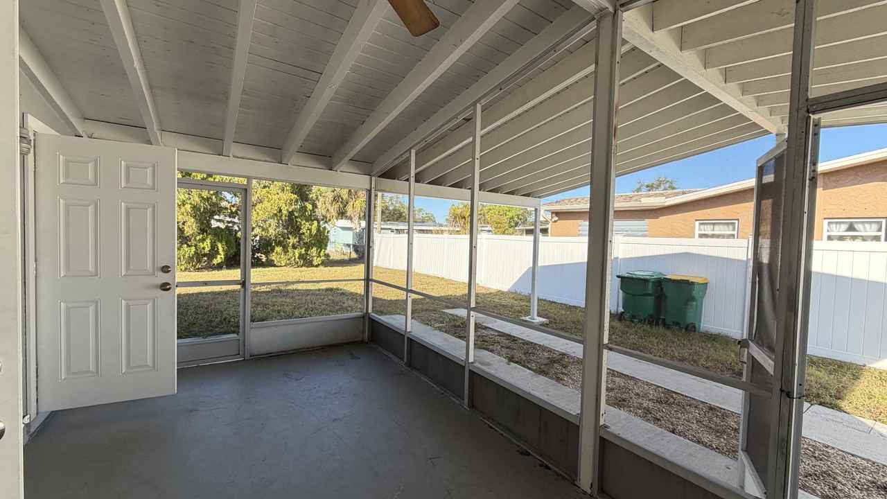 2433 Ednor St - Photo 4 of 12