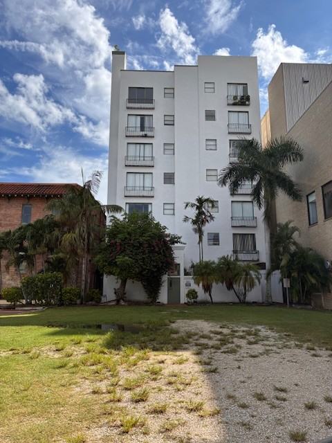 2310 1st St #601 - Photo 5 of 13