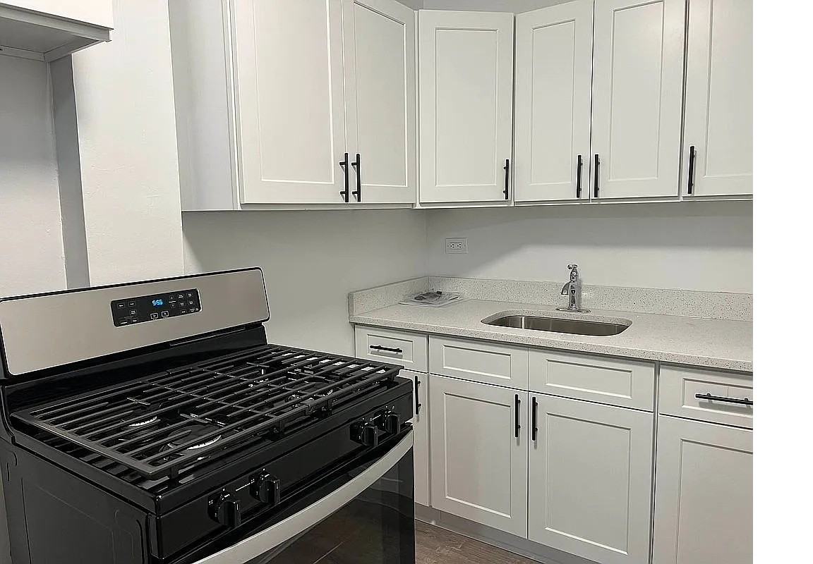 3044 29th St #1P - Photo 3 of 12