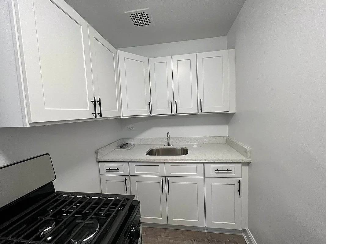 3044 29th St #1P - Photo 5 of 12