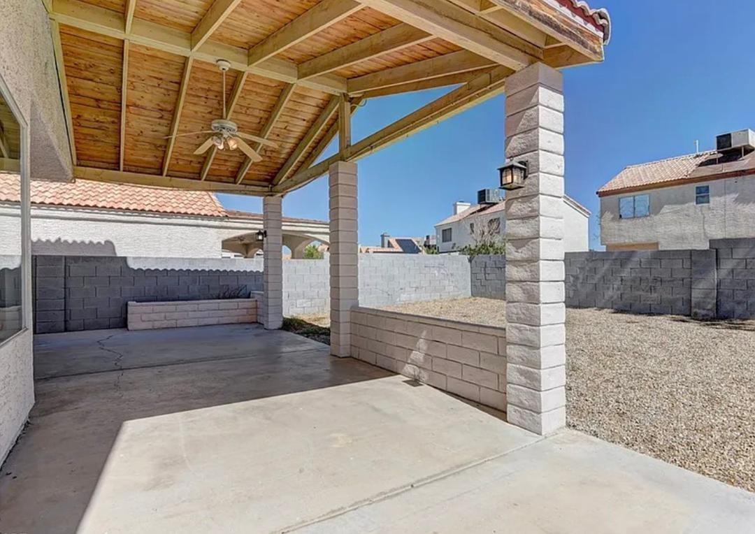 1209 Coral Isle Way - Photo 2 of 11