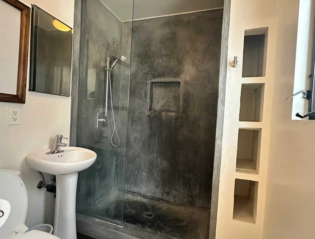 250 4th Ave #A - Photo 4 of 9