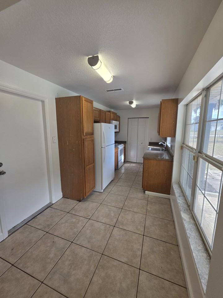 6980 Se 107th Pl - Photo 3 of 12