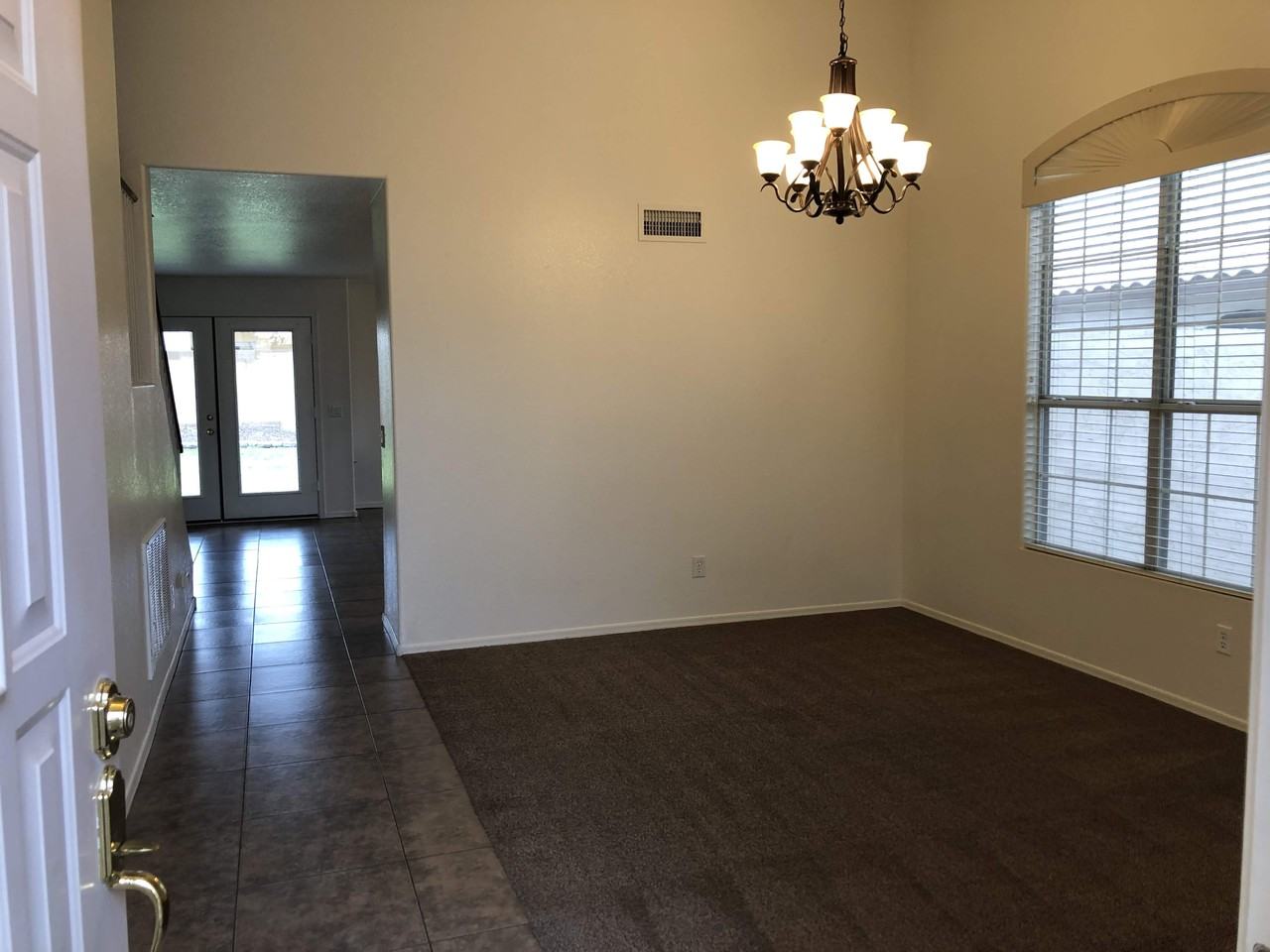 9632 W Mary Ann Dr - Photo 4 of 37