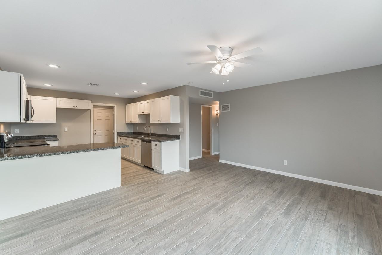 3920 W Tuckey Ln - Photo 6 of 29