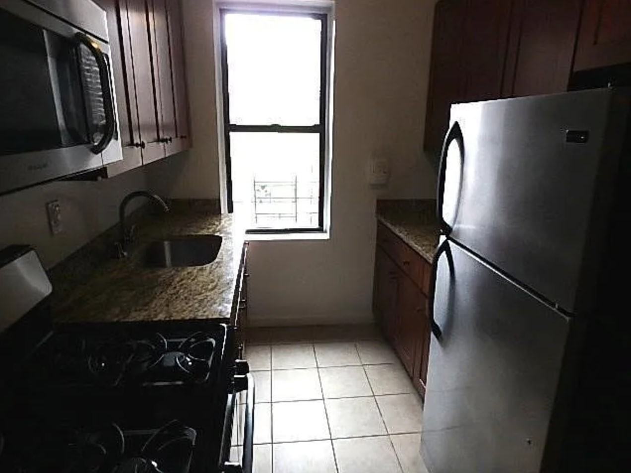 4328 39Th Pl - Photo 2 of 6