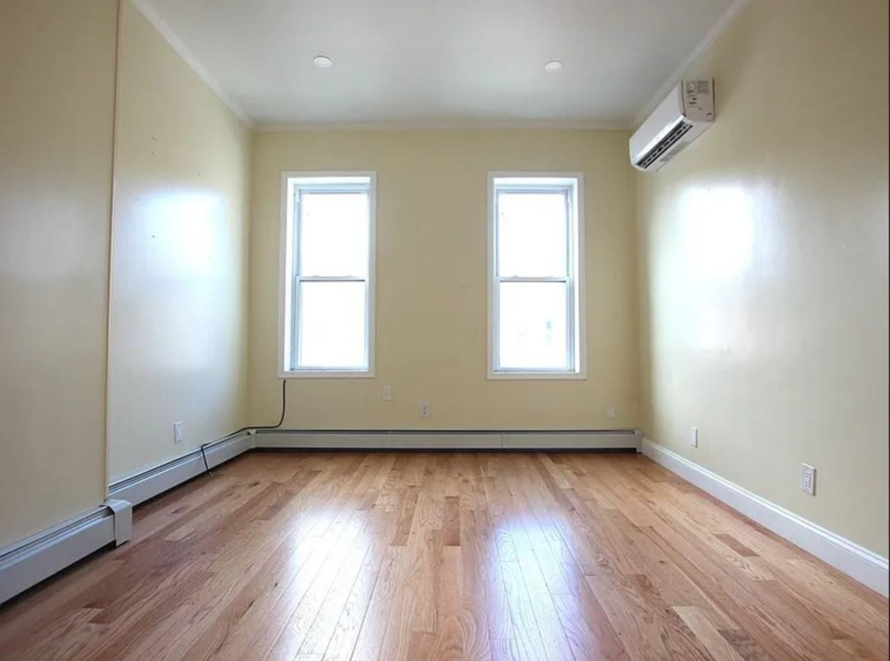 1623 Cornelia St - Photo 6 of 6