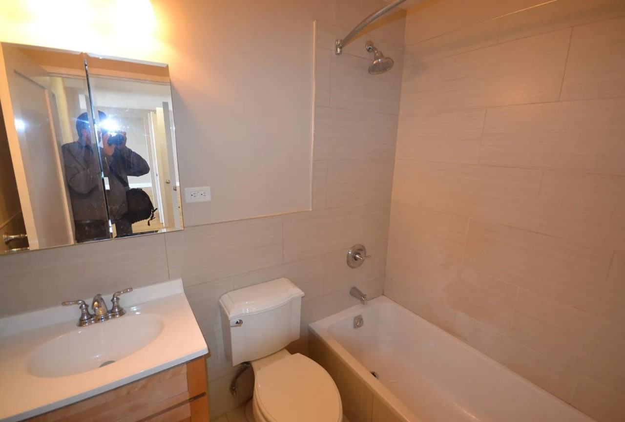 12332 82Nd Ave - Photo 2 of 8