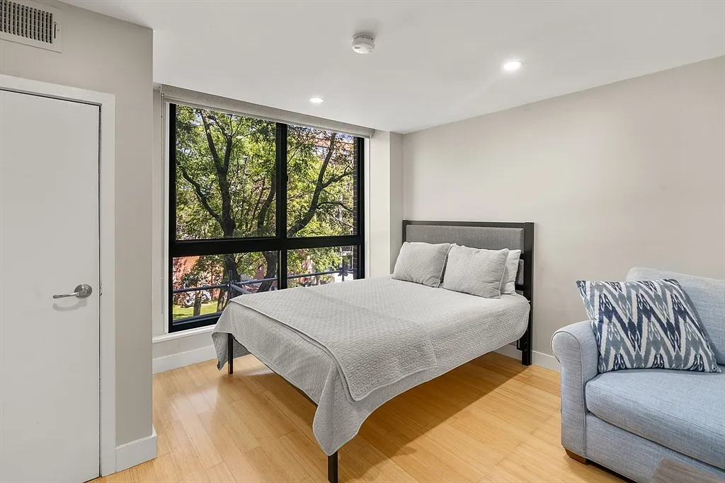 42 8th St - Photo 5 of 18